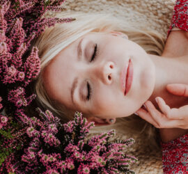 jesienna kobieca sesja w szklarni